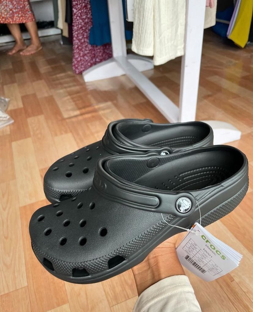 🔥 Crocs Classic Premium - غير بـ 250 درهم فقط! 🔥